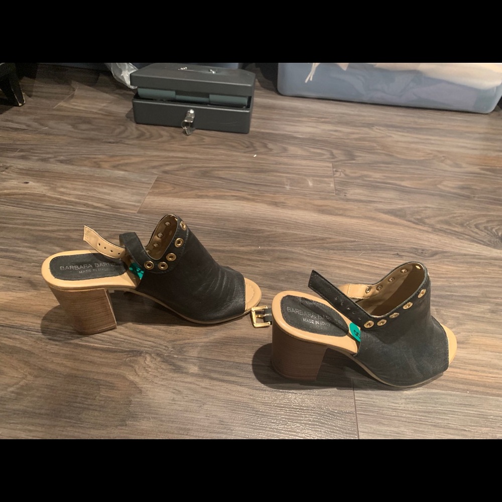 Shoes - Picture 3 of 4
